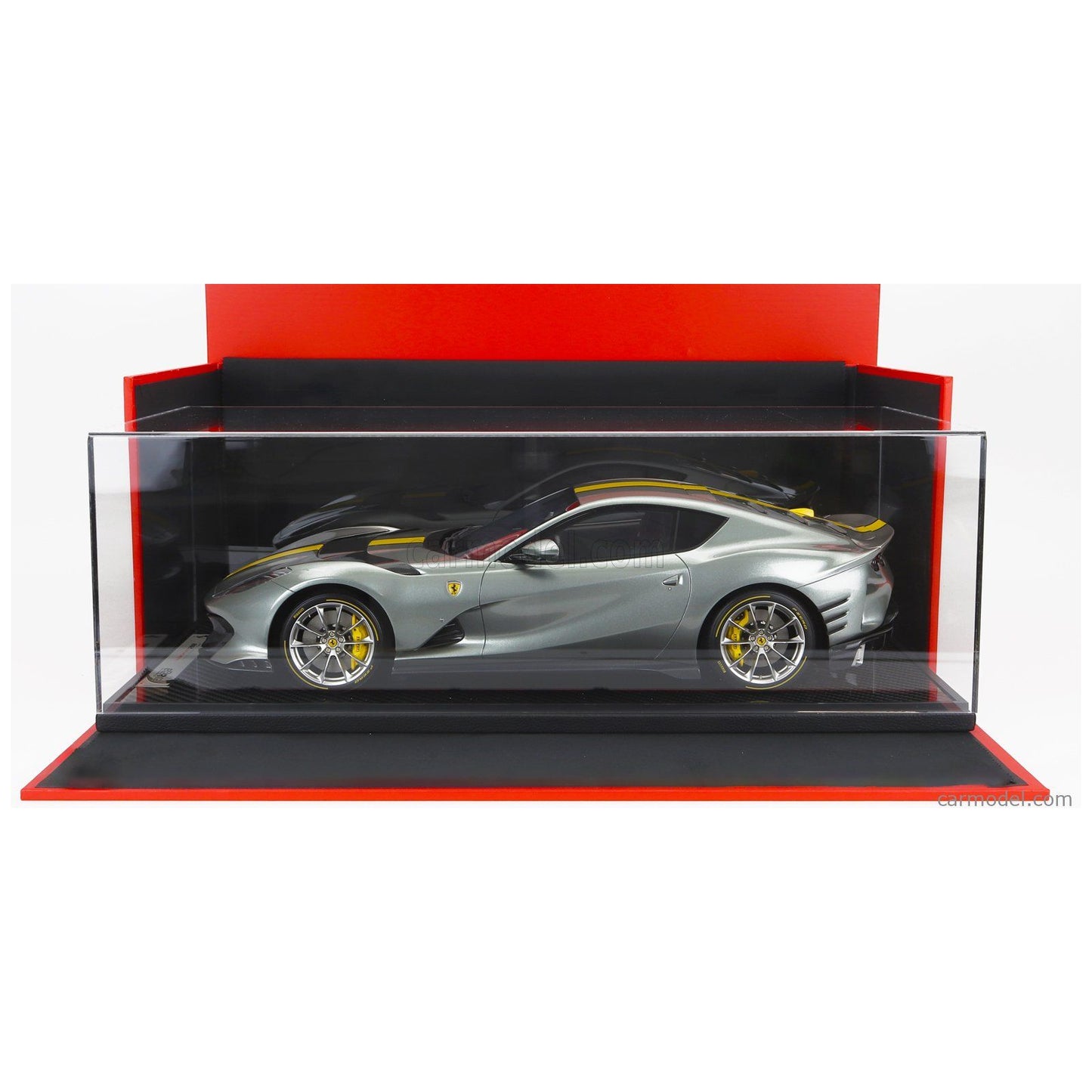 Ferrari 812 Competizione Grigio Coburn Portachiav – Eksklusiv Ferrari 812 Competizione-model i Grigio Coburn.