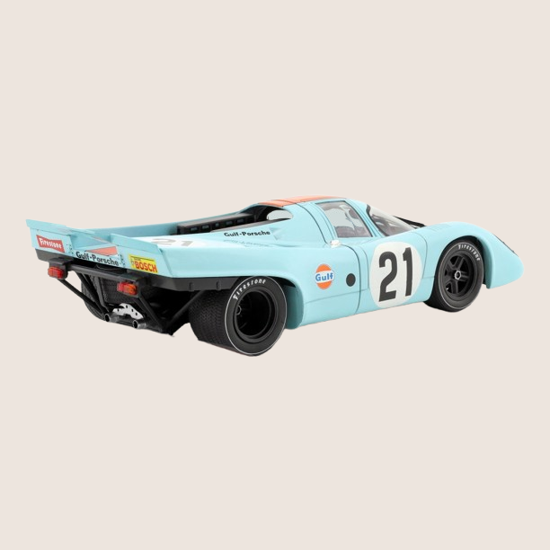 1:18 model af Porsche 917K #21 fra 24-timers Le Mans 1970, produceret af CMR Models – en detaljeret gengivelse af den ikoniske racerbil med autentiske farver og markeringer.