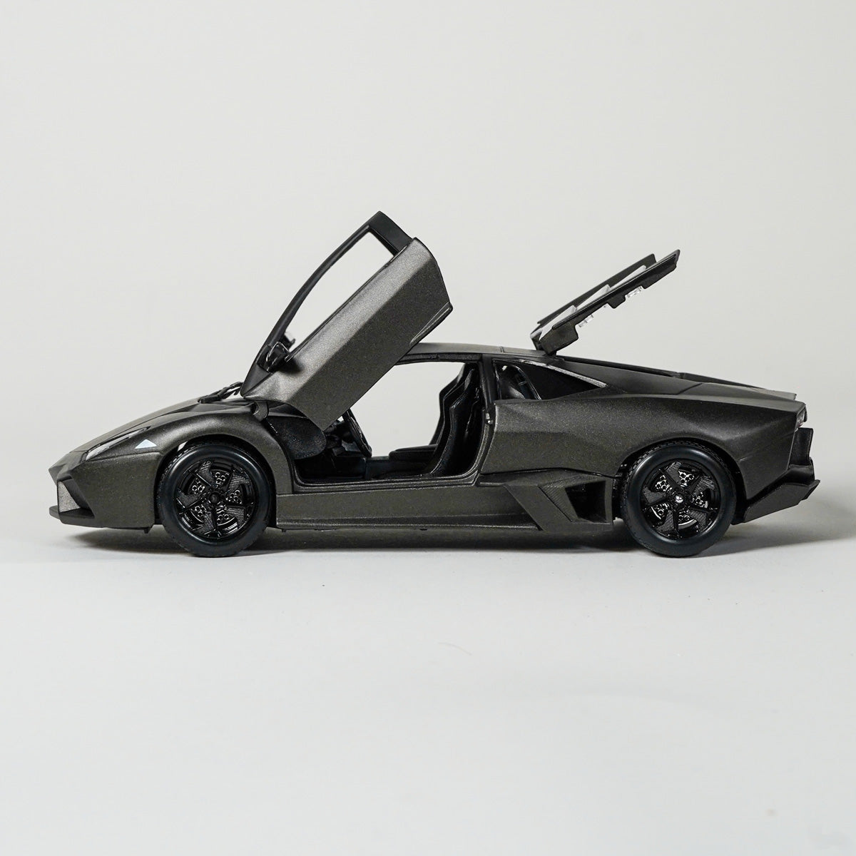 Bburago Lamborghini Reventon 1:24