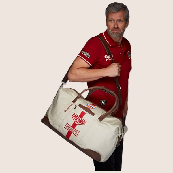 M.Delaney Travel Bag Medium - Sand – Eksklusiv rejsetaske i sandfarvet design, ideel til den stilbevidste rejsende.