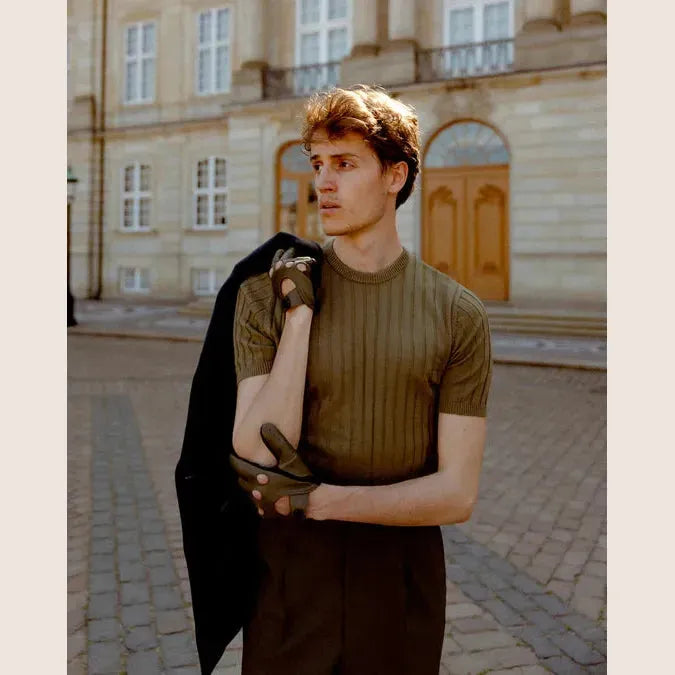 Frederik, Army / One-Size – Klassiske armygrønne kørehandsker i smidigt læder, ideelle til både bil og motorcykel.