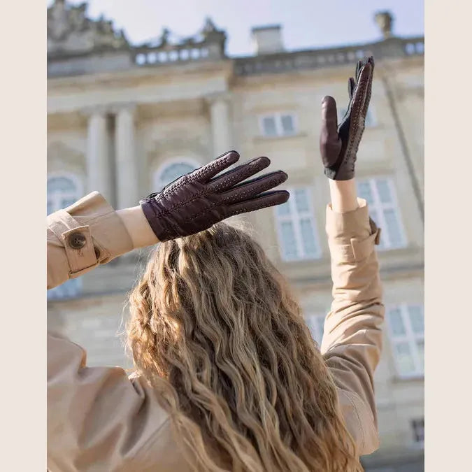 Emma, Plum / One-Size – Dyblilla taske med sofistikeret udtryk, ideel til den modebevidste kvinde.