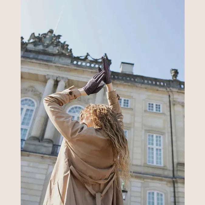 Emma, Plum / One-Size – Dyblilla taske med sofistikeret udtryk, ideel til den modebevidste kvinde.