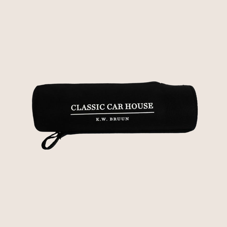 Classic Car House Brandslukker – Elegant og funktionel brandslukker med Classic Car House-design. Perfekt til bilentusiaster, der ønsker sikkerhed med stil i garage, hjem eller kontor.