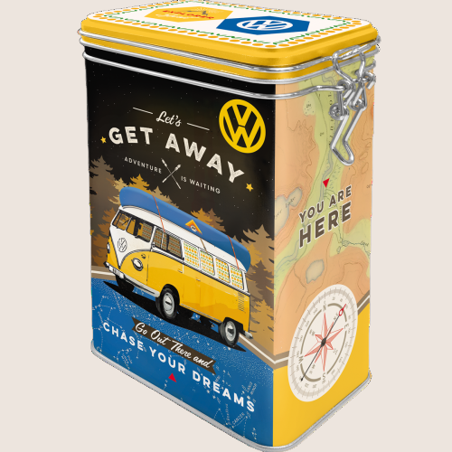 VW Bulli "Let’s Get Away" Clip Top Dåse – Retro metalbeholder med VW Bulli design og teksten "Let’s Get Away". Perfekt til opbevaring eller som dekorativ samlerobjekt.