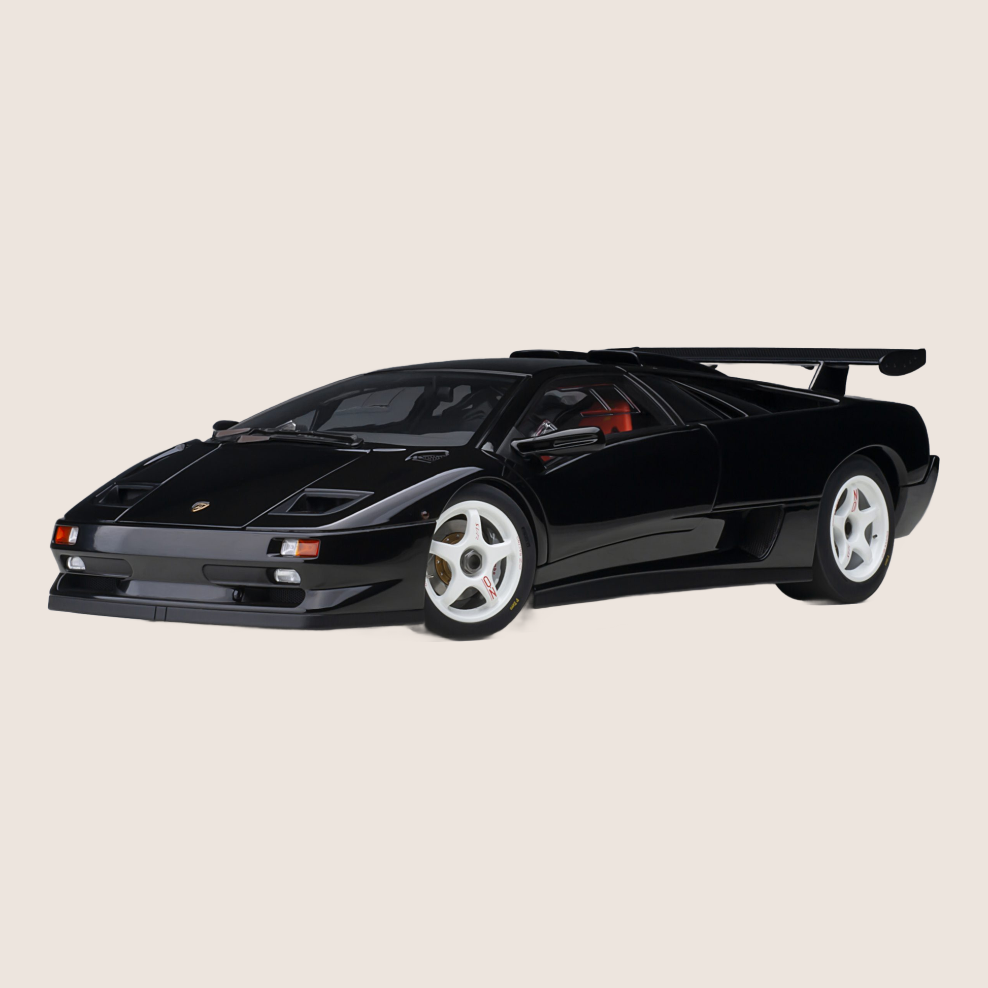 Lamborghini Diablo SE30 - 1999 1:18 – Højdetaljeret model af Lamborghini Diablo SE30 fra 1999.