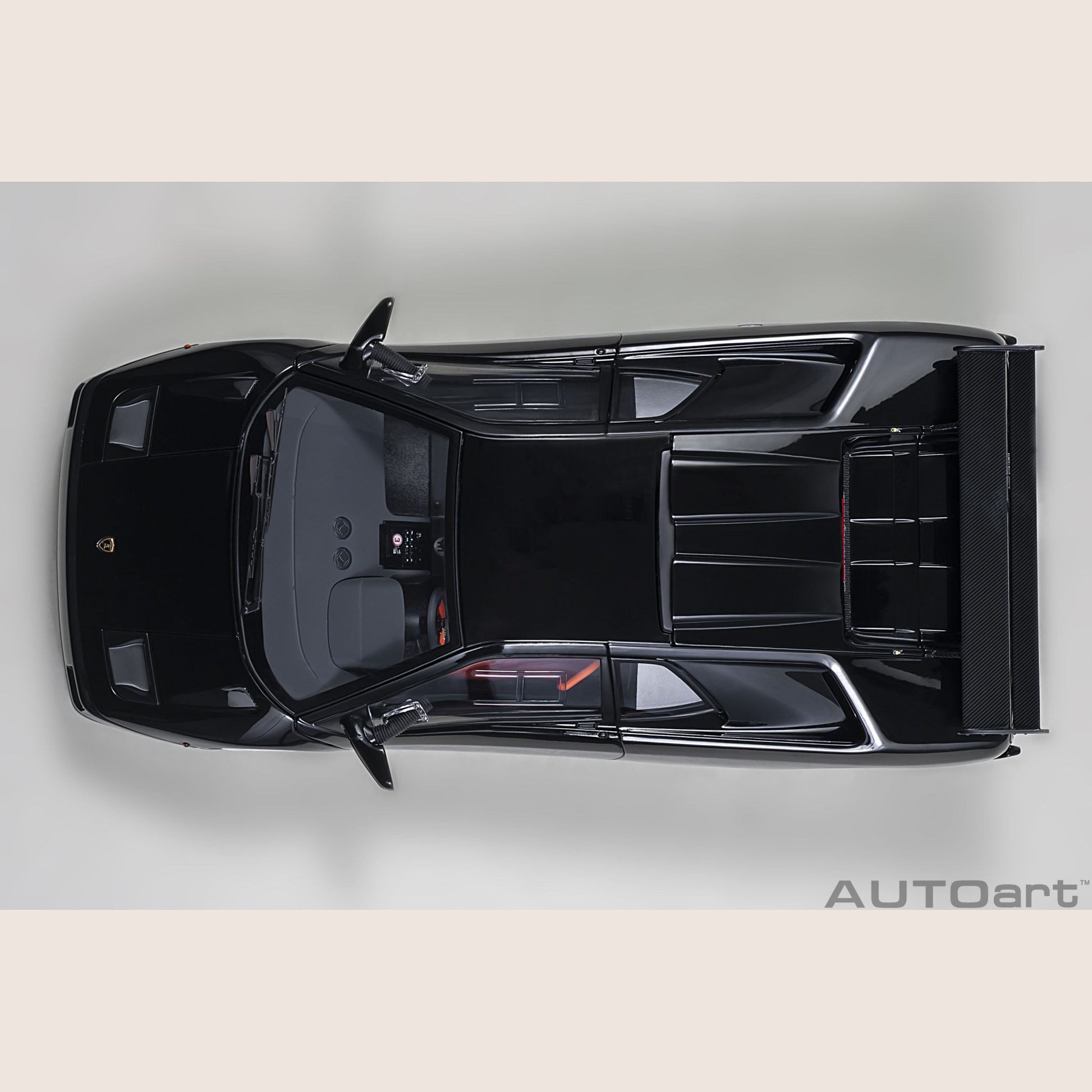 Lamborghini Diablo SE30 - 1999 1:18 – Højdetaljeret model af Lamborghini Diablo SE30 fra 1999.