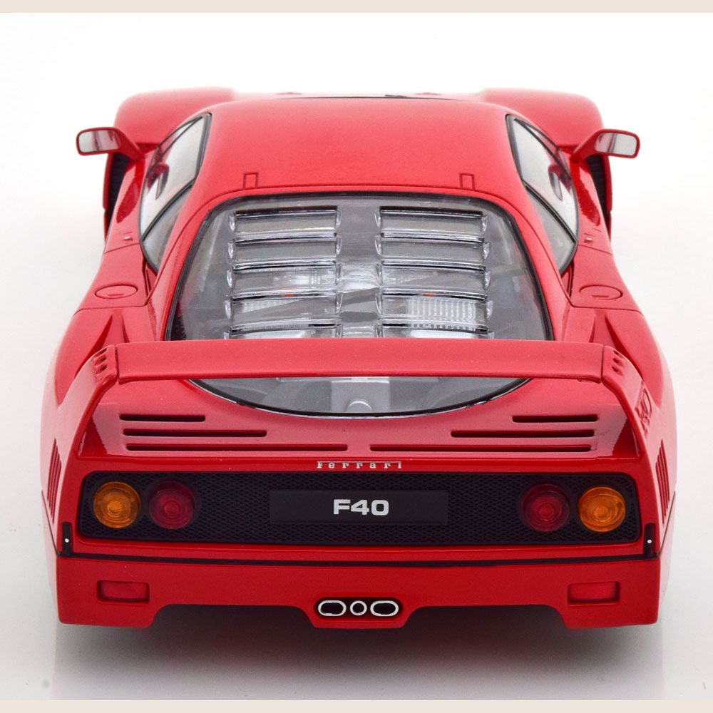 1:18 Ferrari F40 Red Seats 1987 Red – Eksklusiv 1:18 model af Ferrari F40 fra 1987 med røde sæder. En klassisk samlermodel.