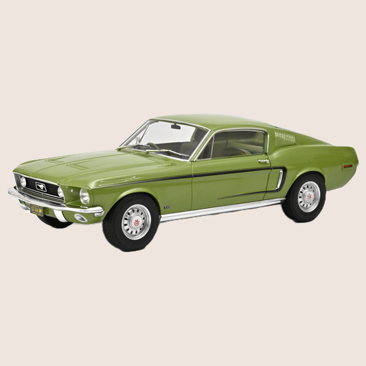 Ford Mustang GT 1968 1:12 Norev – Stor skala 1:12 model af Ford Mustang GT fra 1968.