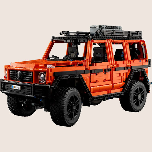 Mercedes-Benz G500 LEGO – LEGO-model af den ikoniske Mercedes-Benz G500 med autentiske detaljer. Perfekt til bilentusiaster og LEGO-samlere, der elsker terrængående køretøjer.