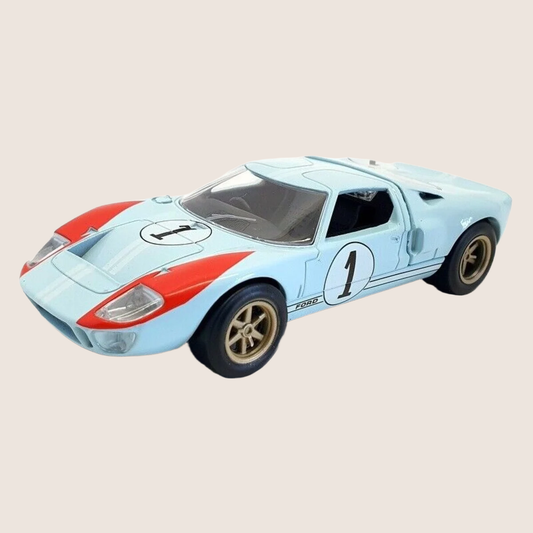 Ford GT40 #1 Le Mans 1966 1:43