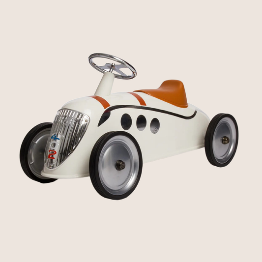 Baghera Rider Peugeot 402 Darl'Mat – stilfuld pedalbil inspireret af den klassiske Peugeot 402 Darl'Mat roadster, designet til børn med vintage-look og robuste materialer.