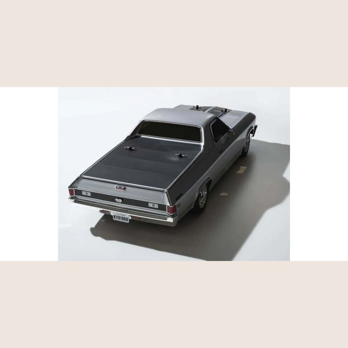 Kyosho Fazer El Camino – Fjernstyret model af Chevrolet El Camino, en unik klassiker.