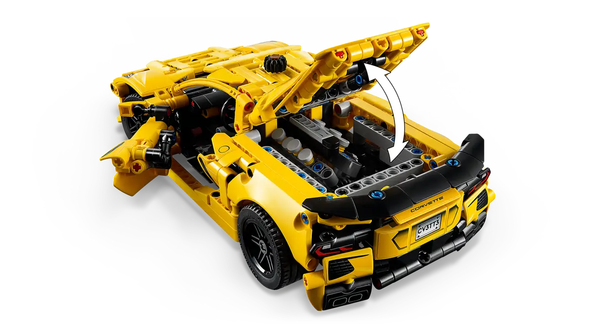 LEGO Technic Chevrolet Corvette Stingray 42205 – 1:24 skalamodel med bevægelige døre, åben motorhjelm, 8-cylindret motor, differentiale og fungerende styring. En autentisk bygge- og udstillingsmodel fra LEGO Technic‑serien.