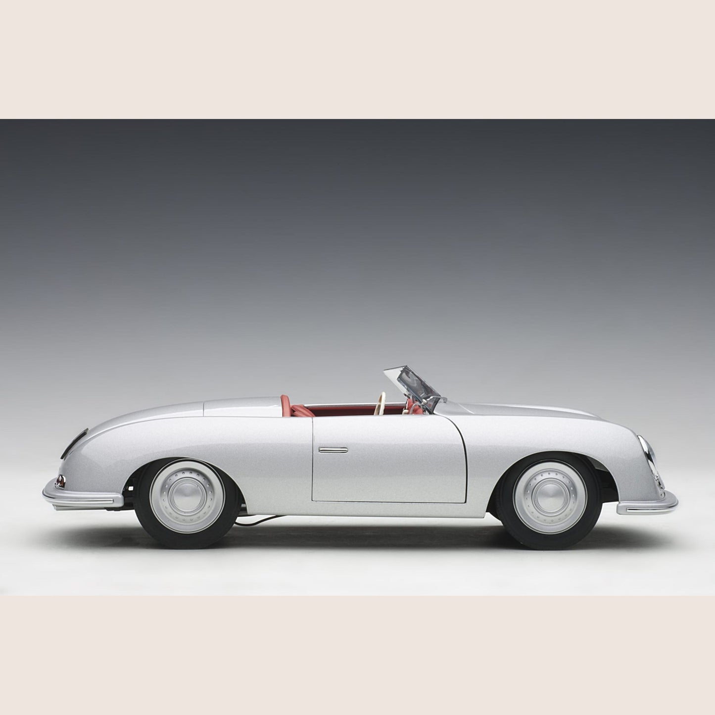 Porsche 356 NR. 1 1:18 – 1:18 model af den første Porsche 356, en ikonisk klassiker fra 1948.