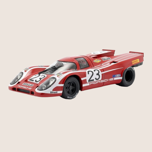 1:18 Modell af WERK83 Porsche 917K #23, vinder af 24h Le Mans 1970 (Attwood/Herrmann) – detaljerig gengivelse med korrekt Salzburg-livery, bevægelige forhjul og autentiske racerstickers