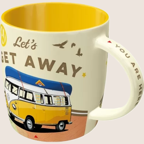 Volkswagen Bulli “Let’s Get Away” krus i keramik med retro design og Bulli-motiv