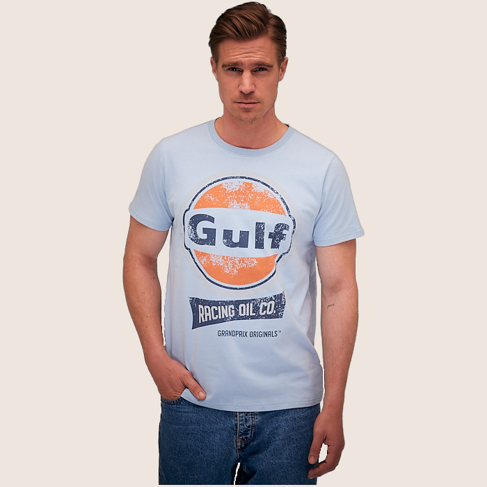 Oil Racing T-Shirt (Gulf Blue) – Gulf Blue Oil Racing t-shirt, perfekt til racing-entusiaster.