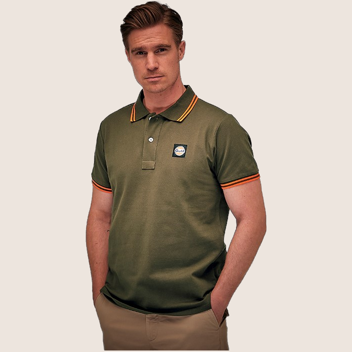 Gulf Polo (Olive) – Gulf Polo i olivenfarve, ideel til både casual og racing-look