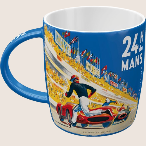 24 Du Mans Racing Poster Blue Krus – Blåt krus med klassisk 24-timers Le Mans racingplakatmotiv. Perfekt til motorsportsfans og samlere.