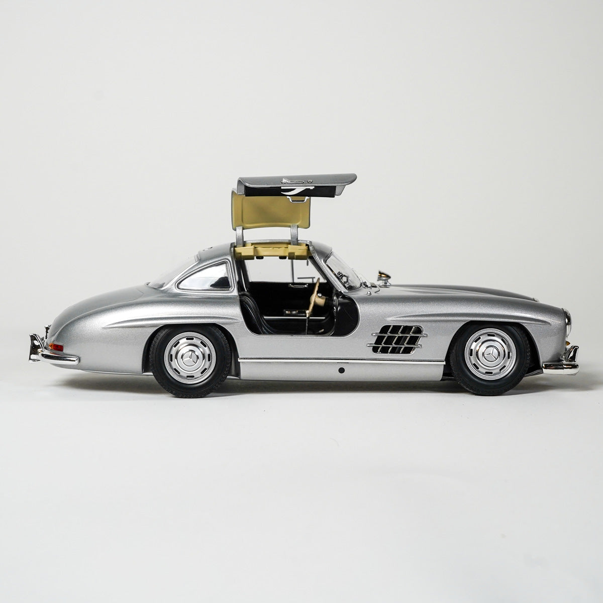 Mercedes 300 SL Gullwing 1955 1:18