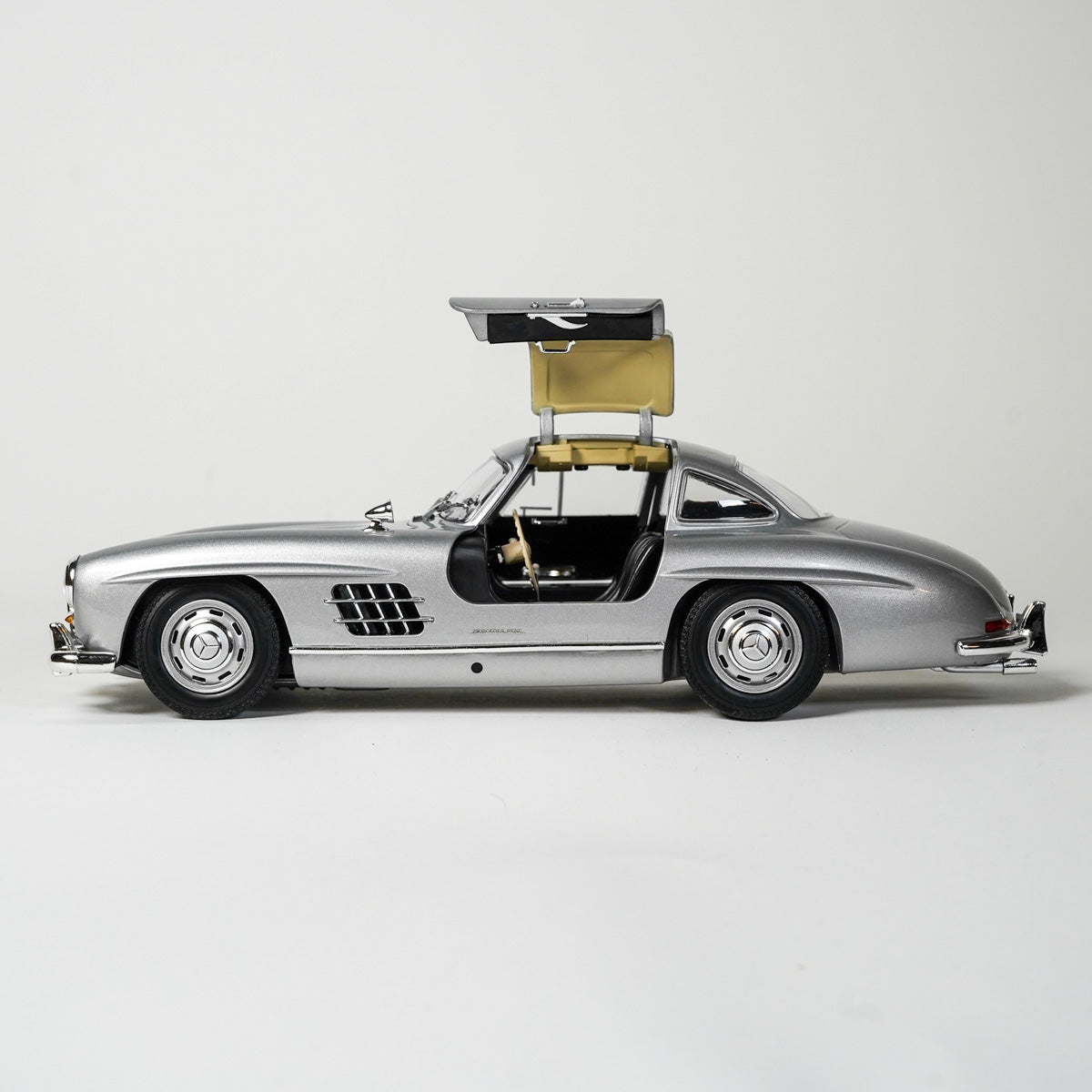 Mercedes 300 SL Gullwing 1955 1:18