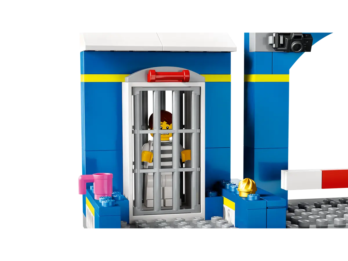 Skurkejagt ved politistation LEGO City