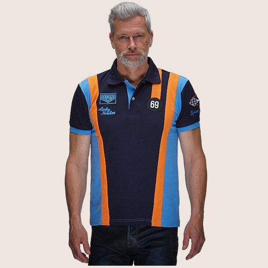 69 Racing Team Polo Navy – Klassisk navy polo med 69 Racing Team-design. Motorsportinspireret stil med broderede detaljer, perfekt til entusiaster af vintage racerløb.