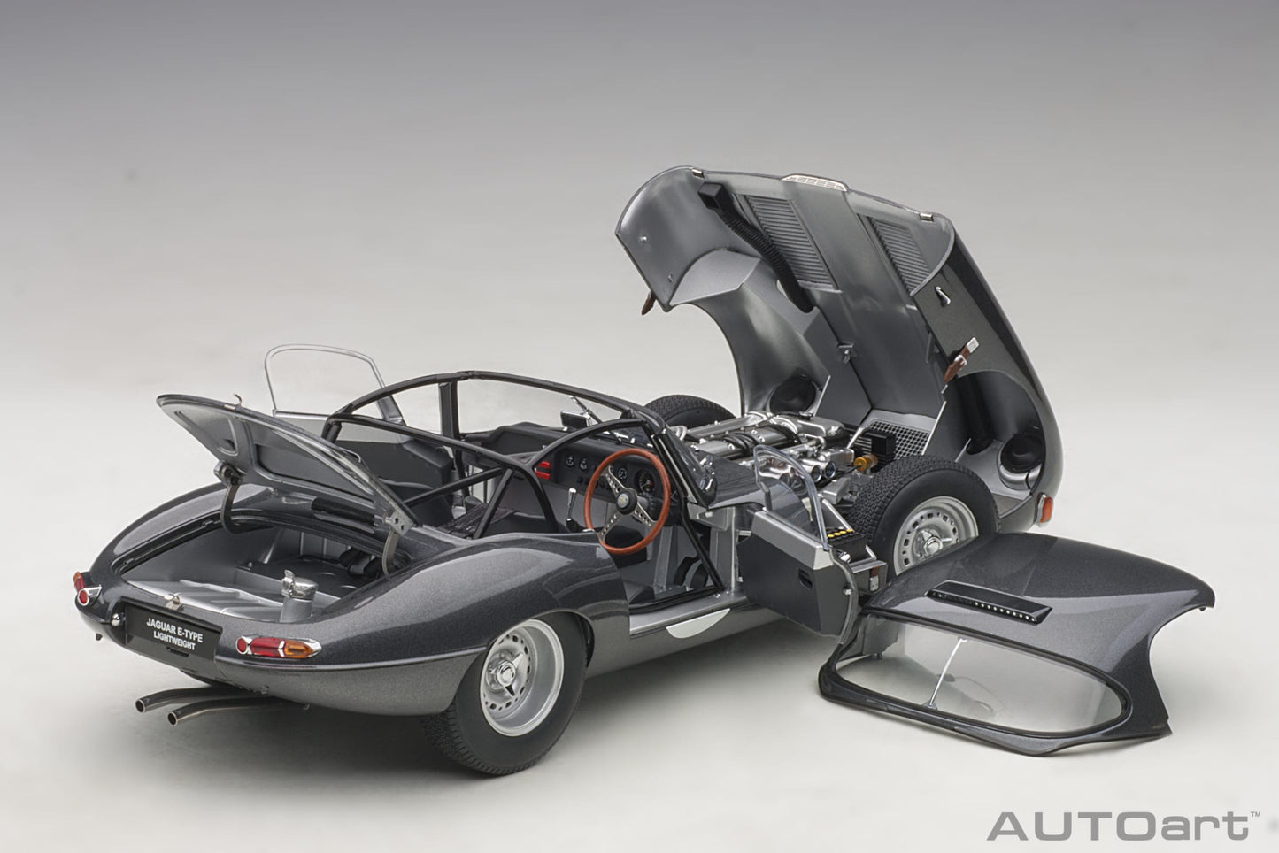 Jaguar E-type lightweight mørkegrå 1:18 AutoArt