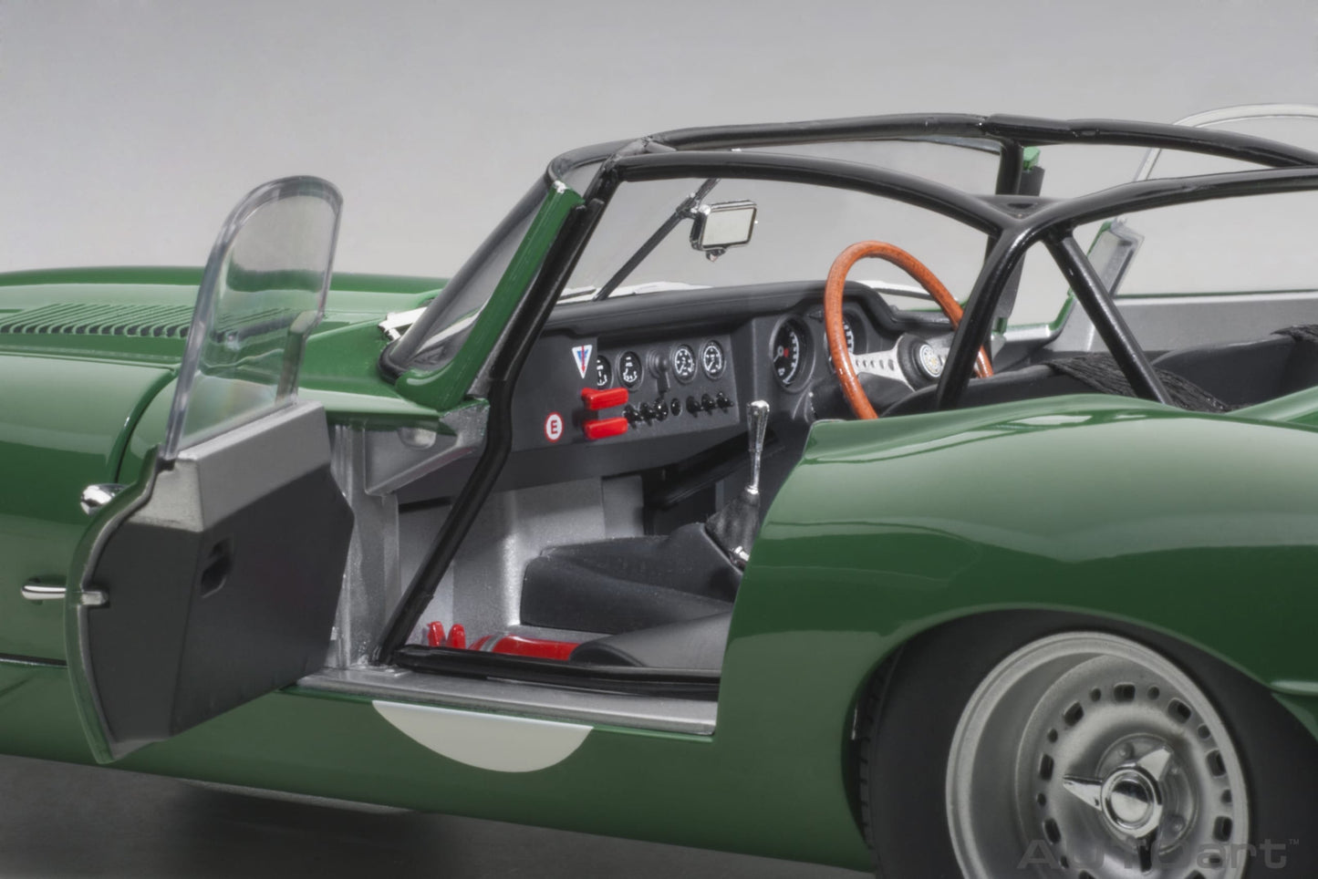 Jaguar E-type lightweight mørke grøn 1:18 AutoArt