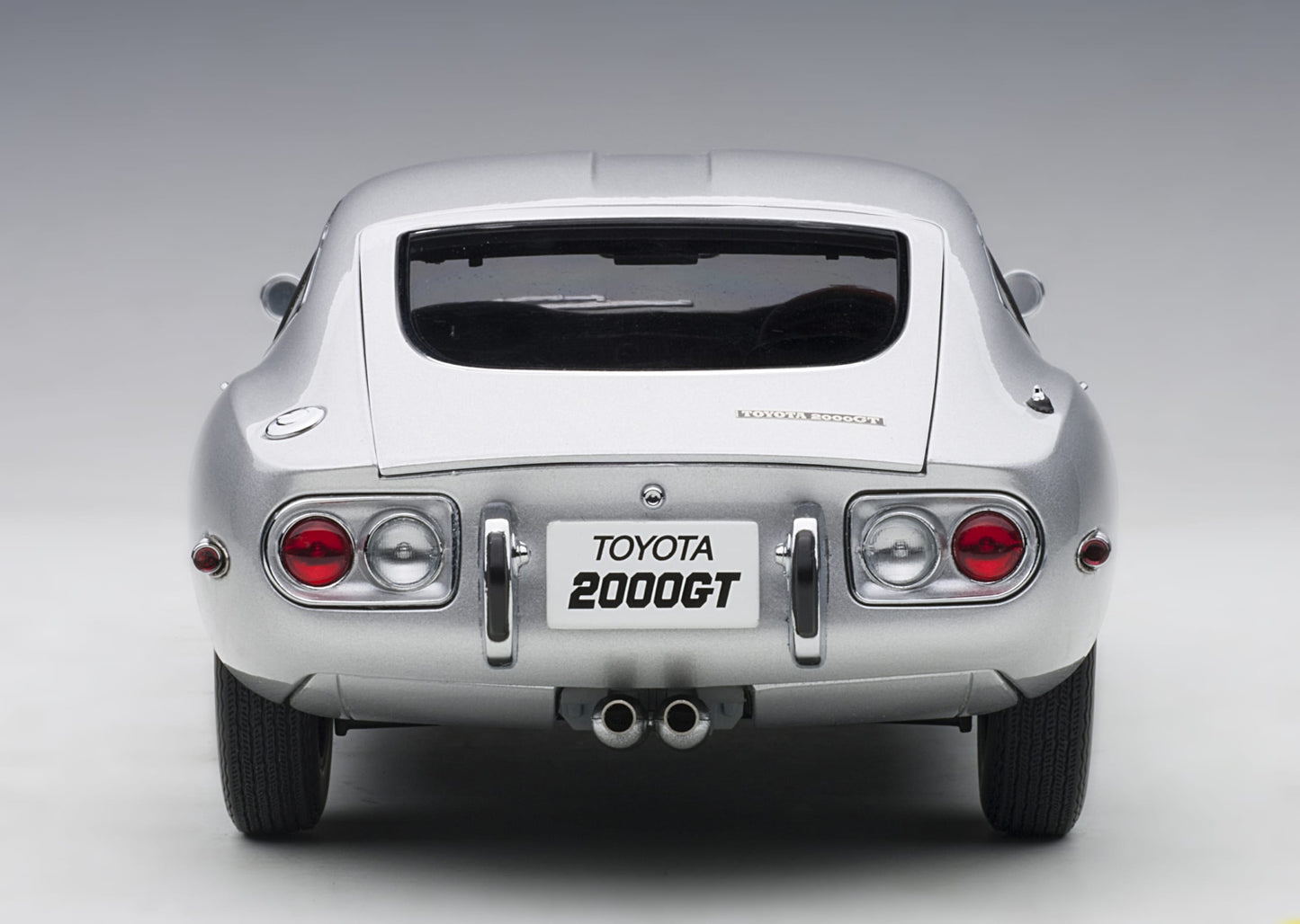 Toyota 2000GT AutoArt