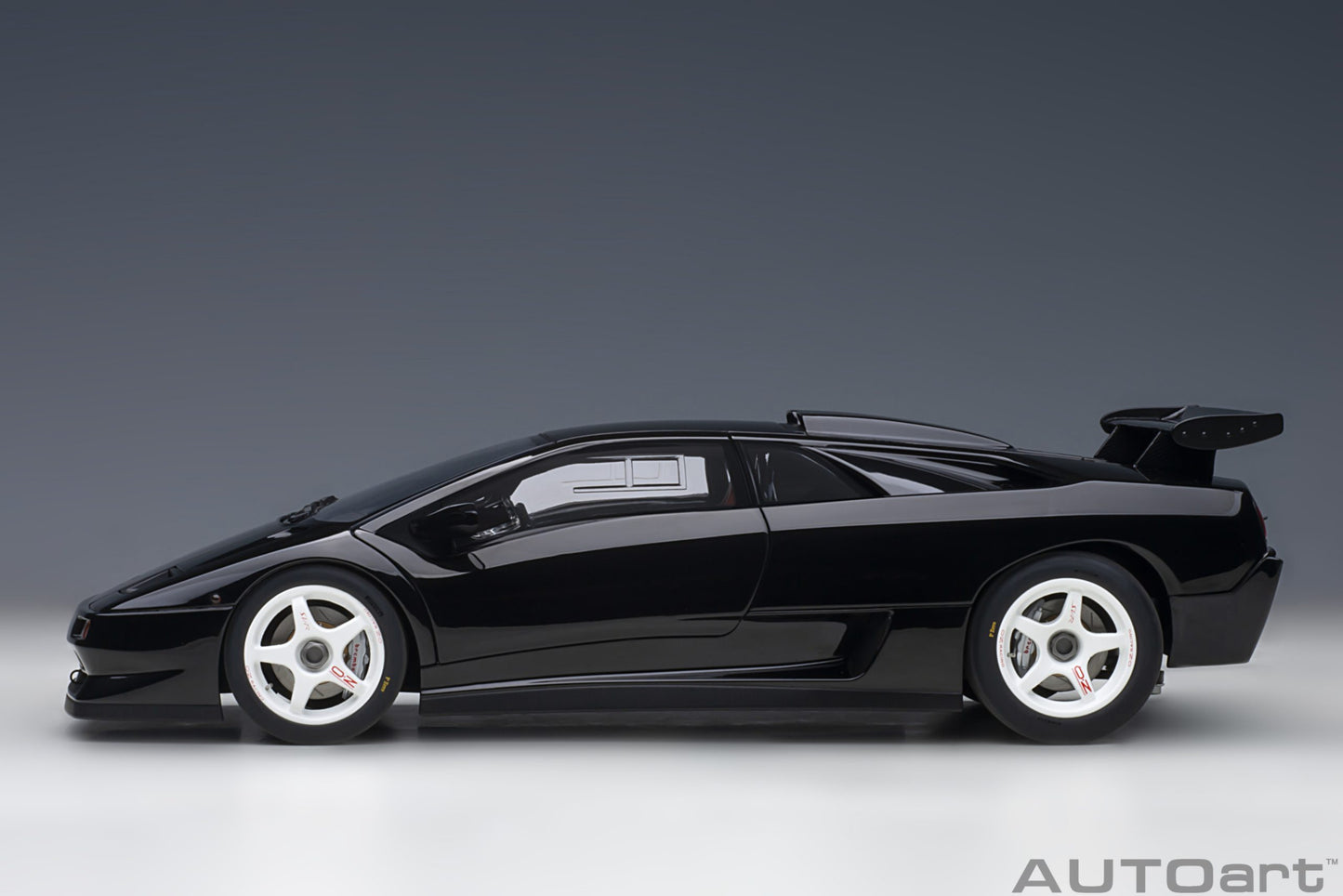 Lamborghini Diablo SE30-1999 1:18 AutoArt