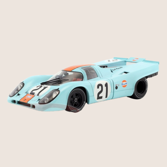 1:18 model af Porsche 917K #21 fra 24-timers Le Mans 1970, produceret af CMR Models – en detaljeret gengivelse af den ikoniske racerbil med autentiske farver og markeringer.