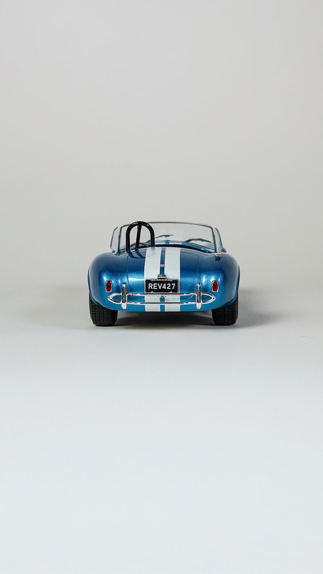 AC Cobra 427 1965 1:18