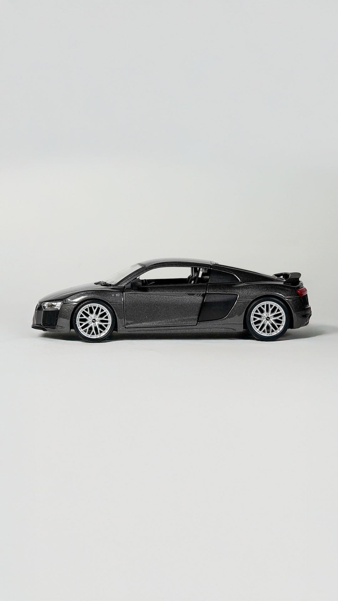 Maisto Audi R8 V10 Plus 1:24