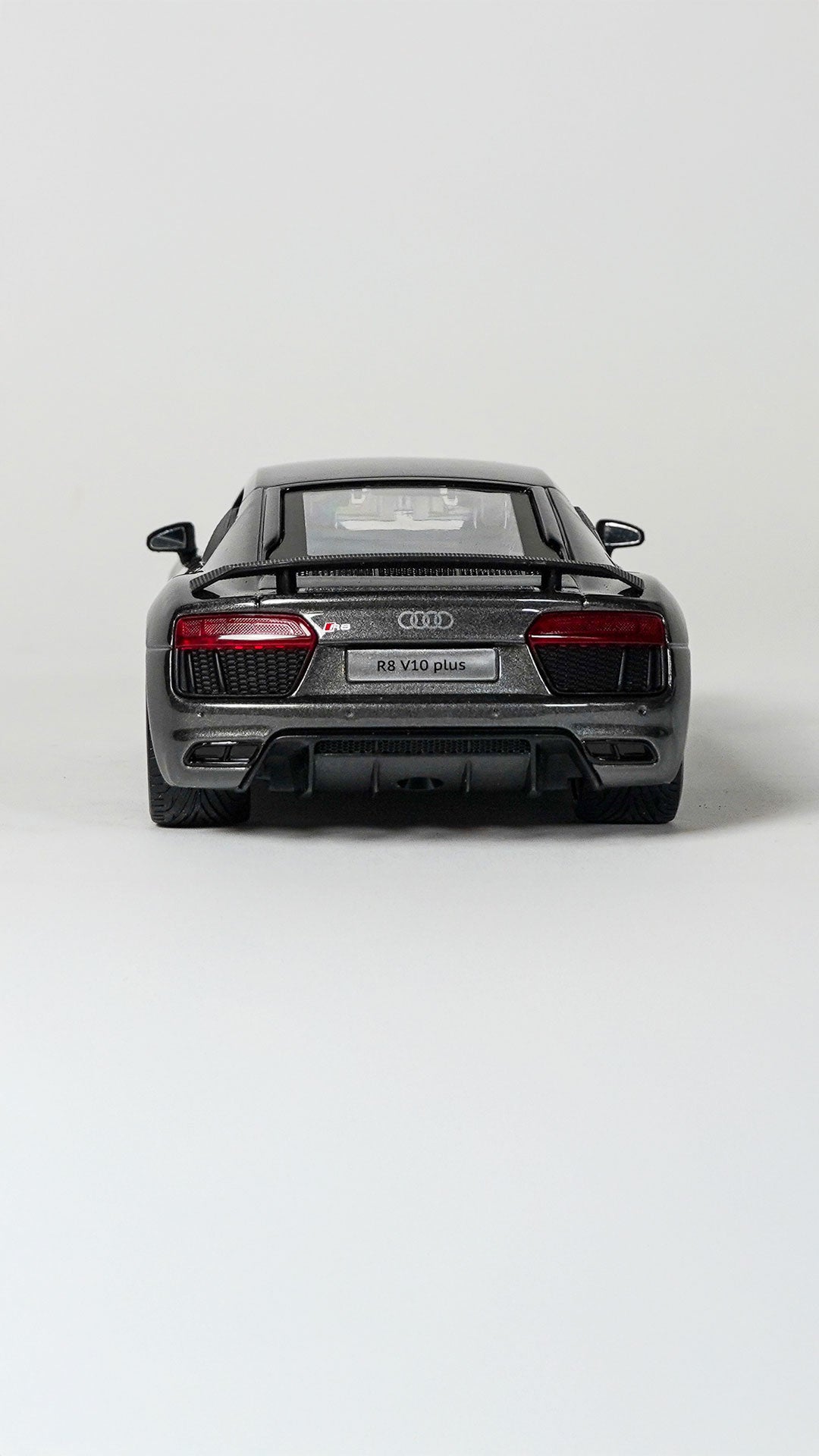 Maisto Audi R8 V10 Plus 1:24