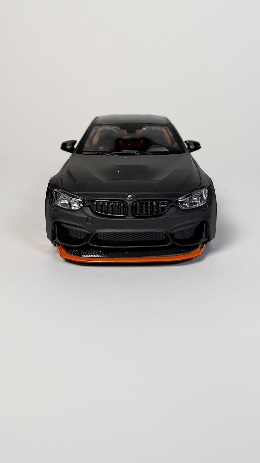 BMW M4 GTS 1:24