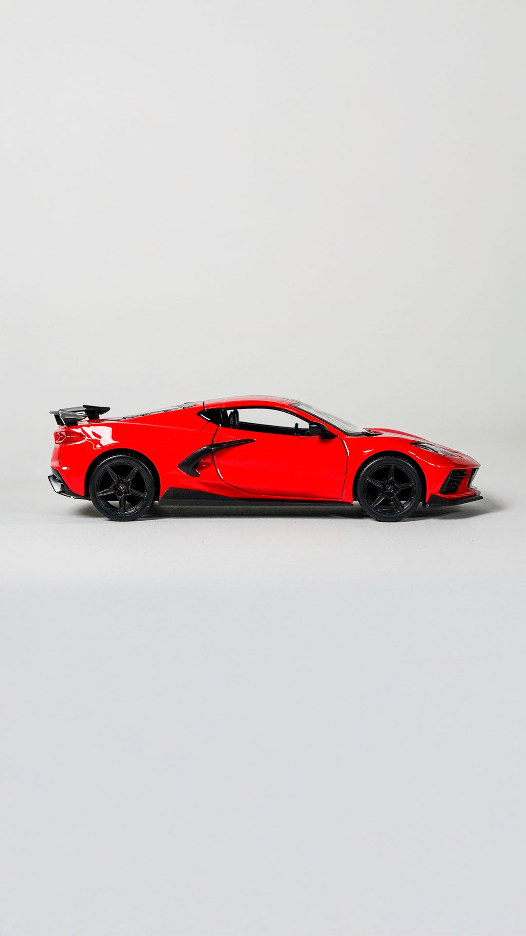 Maisto Chevrolet Corvette Stingray Coupe 1:24