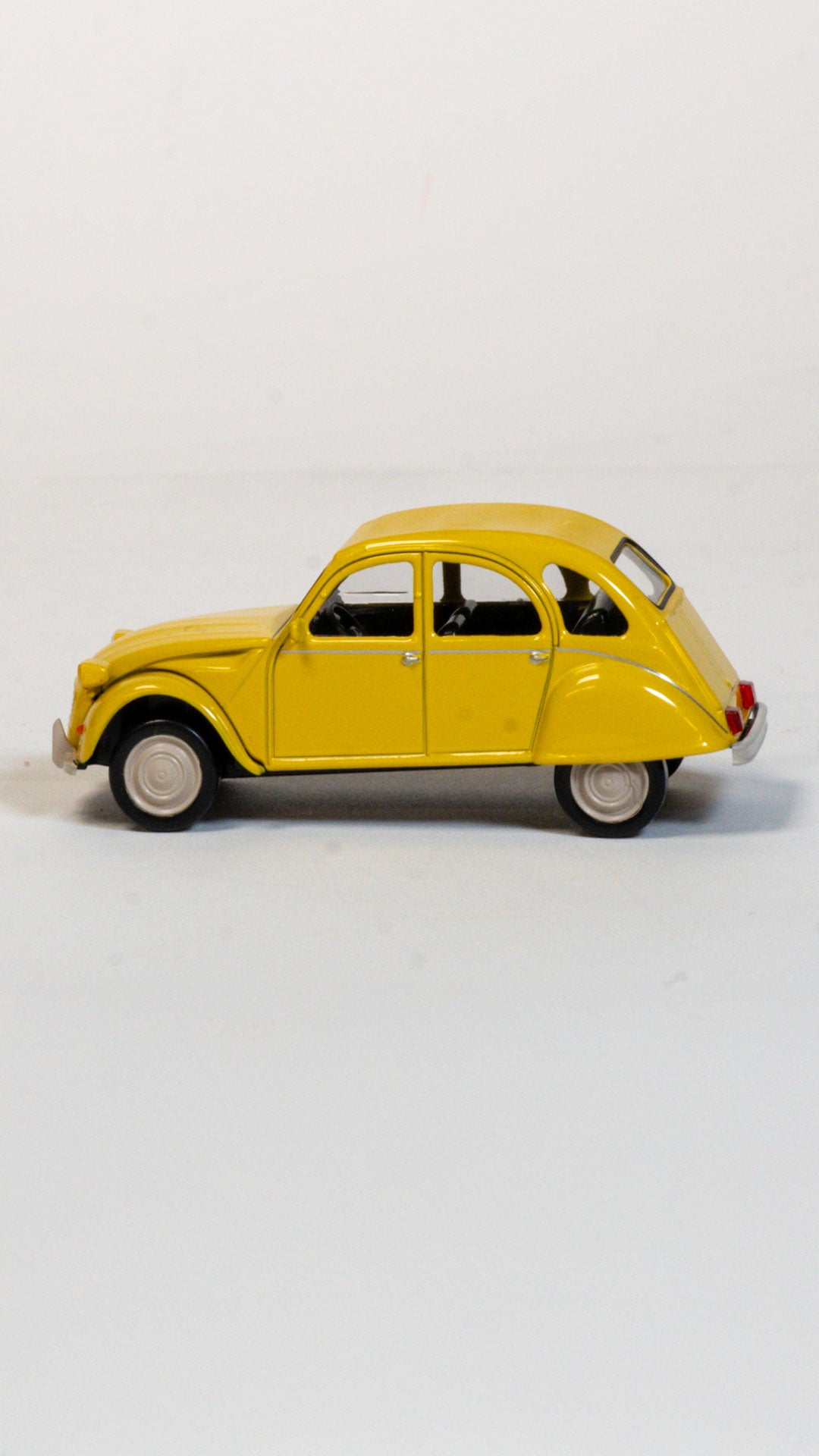 Citroen 2CV Gul 1:43