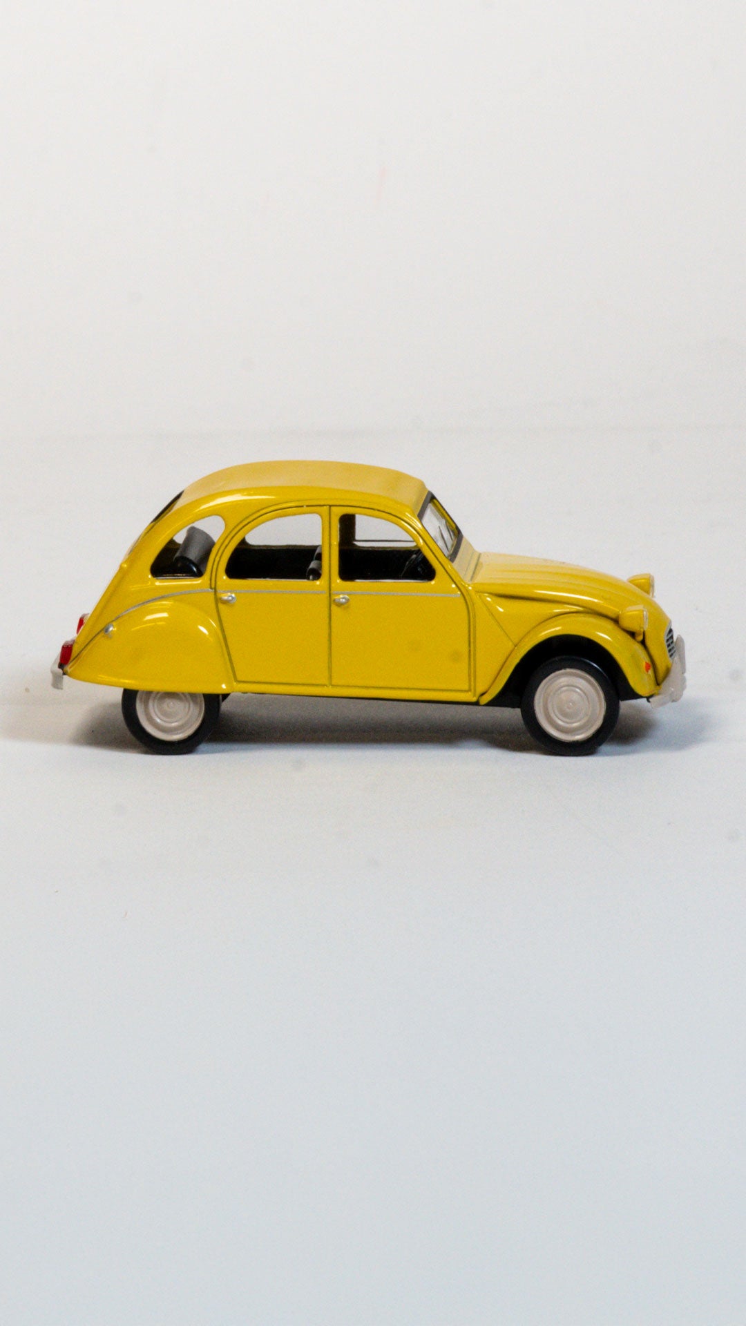 Citroen 2CV Gul 1:43