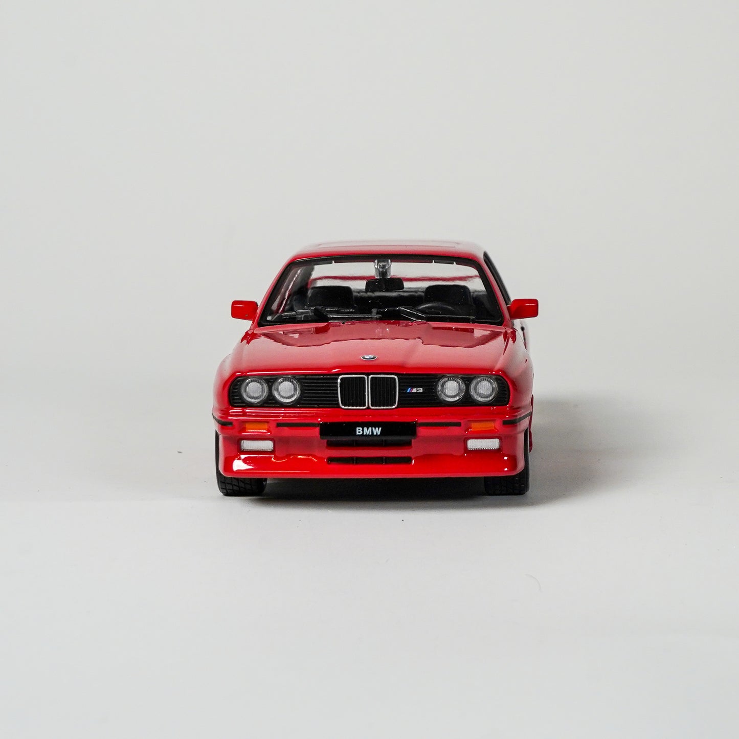 Bburago BMW M3 E30 1:24