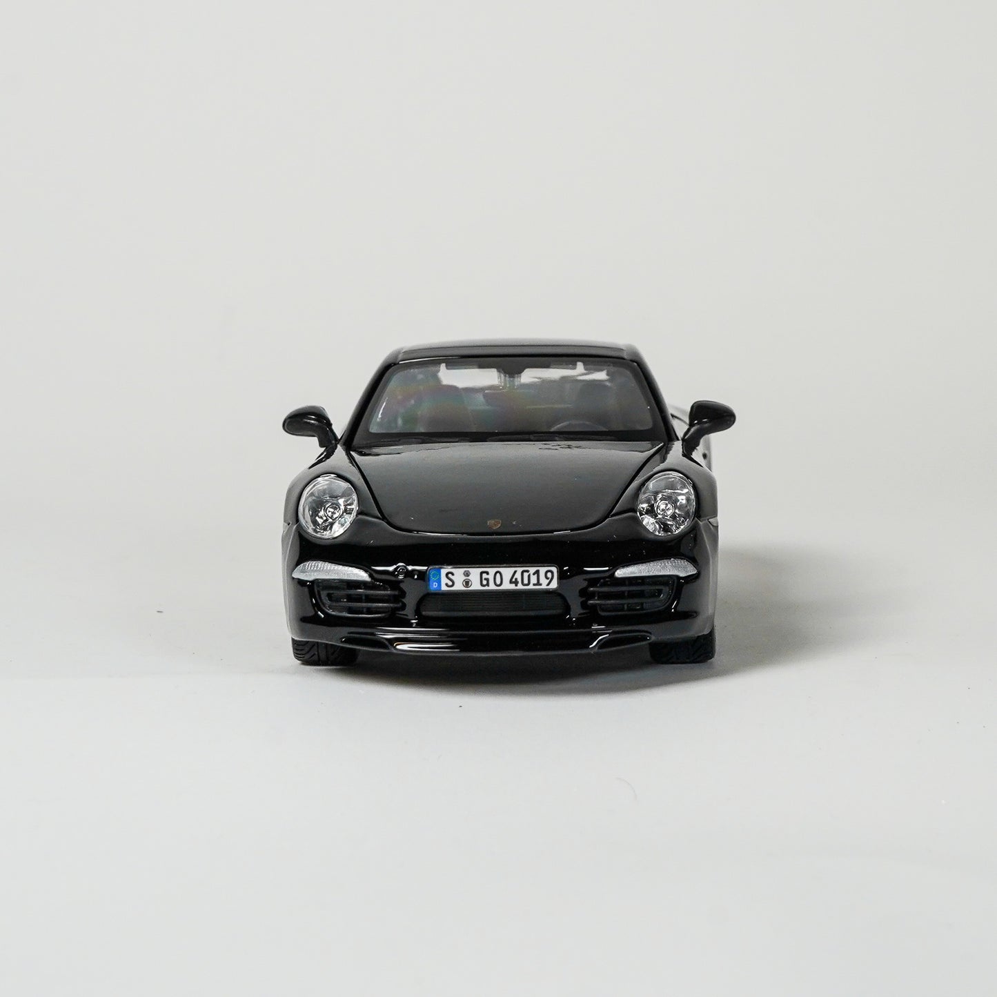 Bburago Porsche 911 Carrera S 1:24