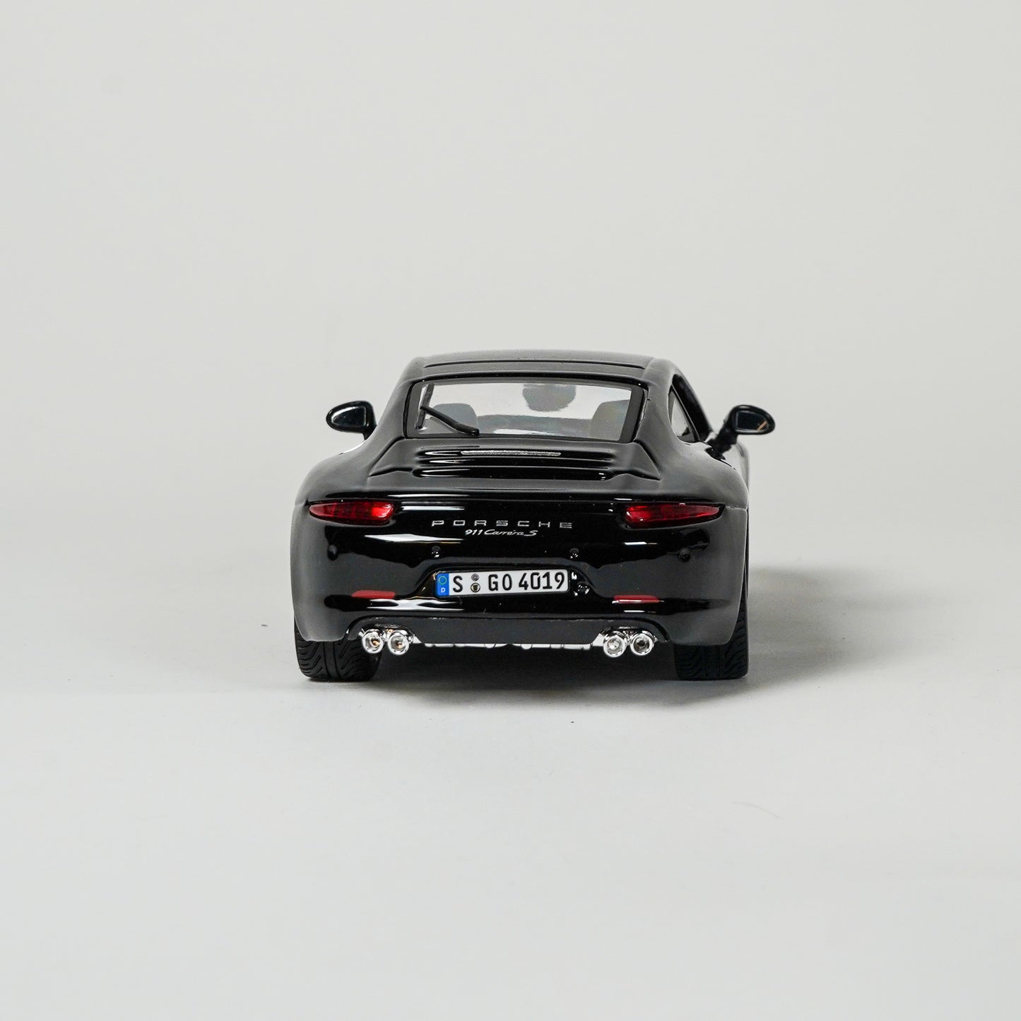 Bburago Porsche 911 Carrera S 1:24