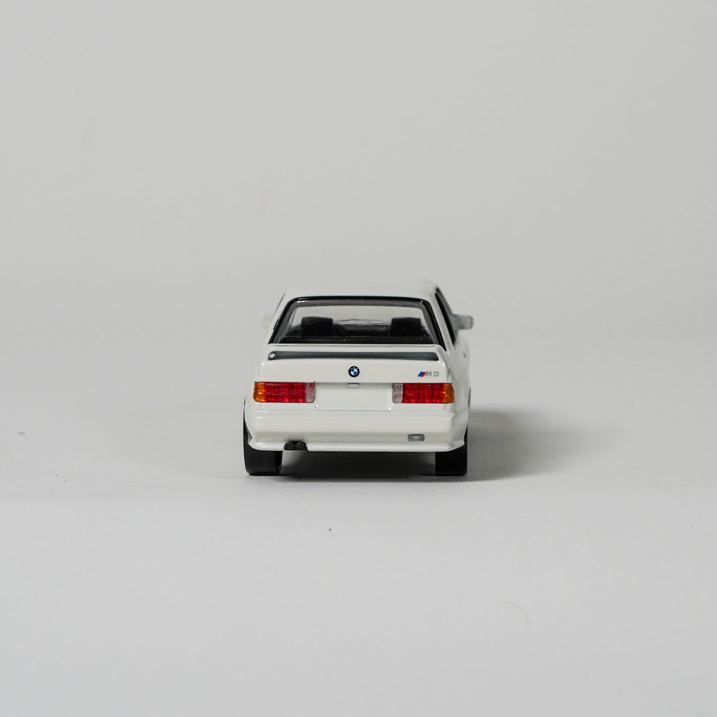 BMW M3 E30 1987 1:43