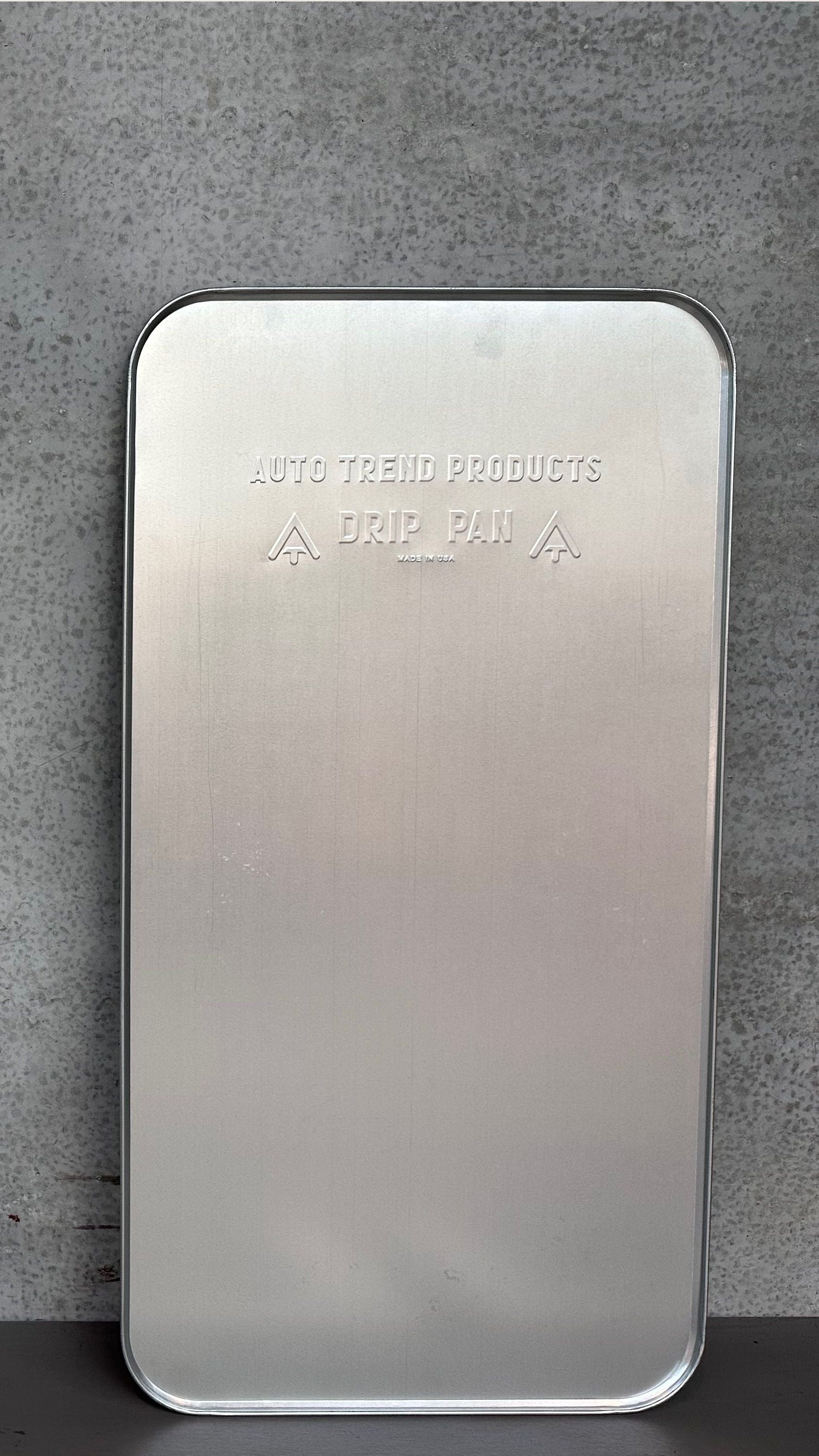 Drypbakke 120x64 cm - Funktionel drypbakke, perfekt til at opbevare klassiske/veteranbiler biler eller andre genstande på en sikker måde.