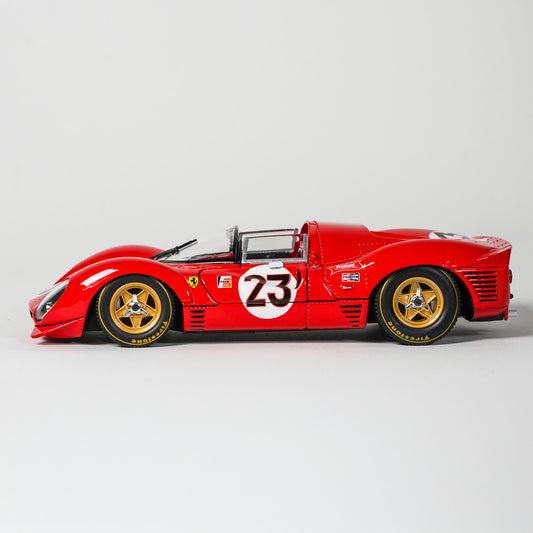 Bburago Ferrari 330 P4 Daytona 1:24