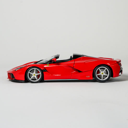 Bburago Ferrari LaFerrari Aperta 1:24