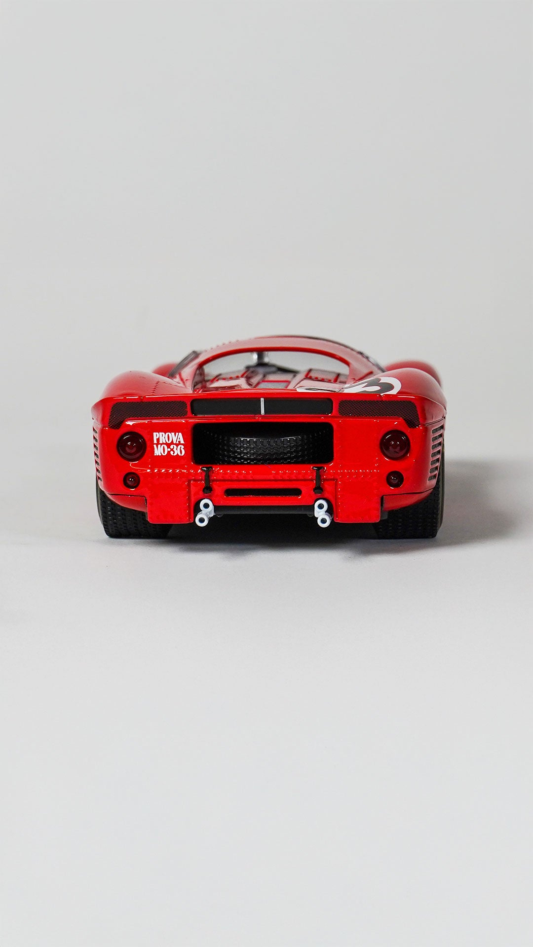 Bburago Ferrari 330 P4 Daytona 1:24