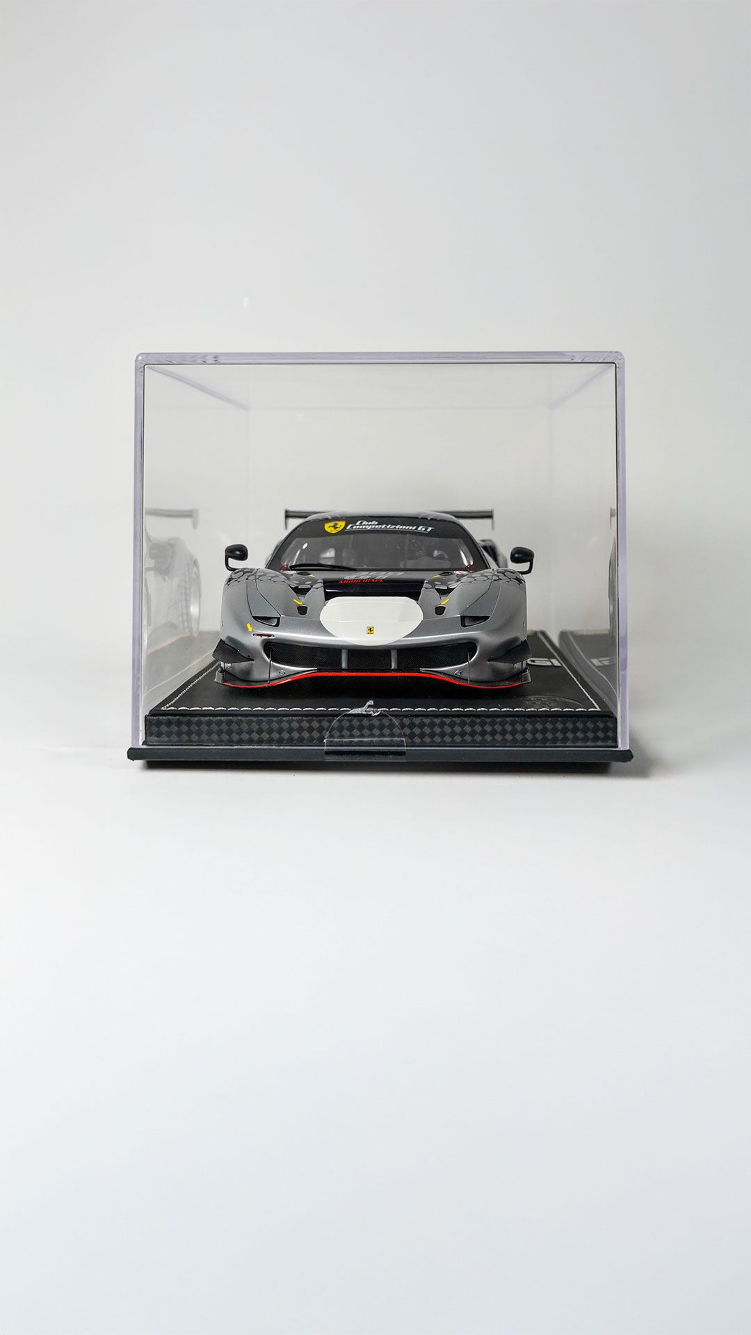 1:18 - Ferrari - 488 GT  - Livrea Blu Nart - With Plexi Showcase - BBR