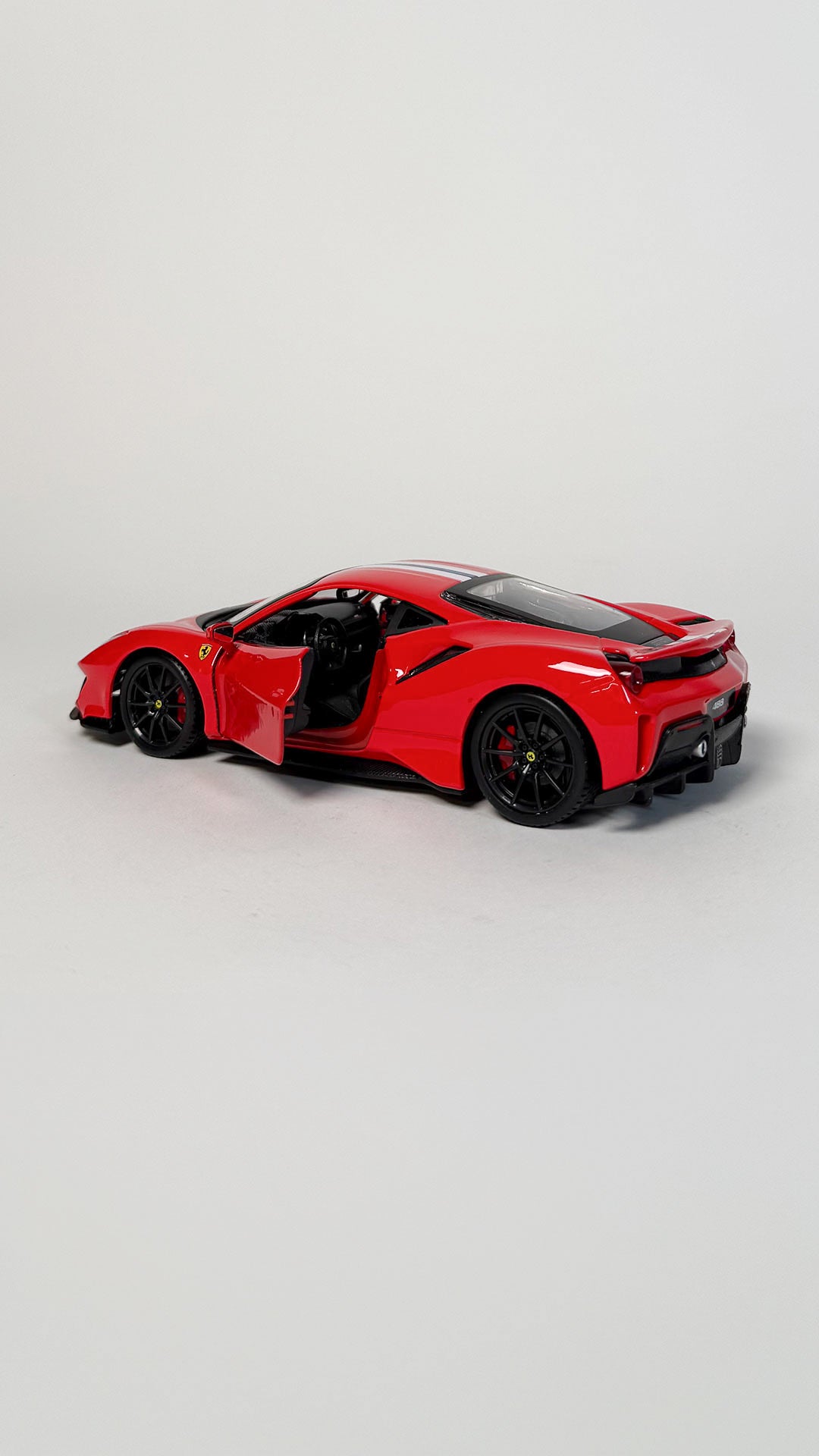 Ferrari 488 Pista 1:24 Rød